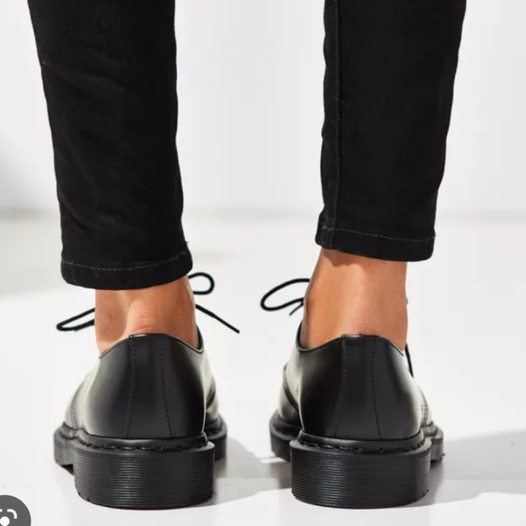 New Dr. Martens 14345 Boots - Picture 2 of 6